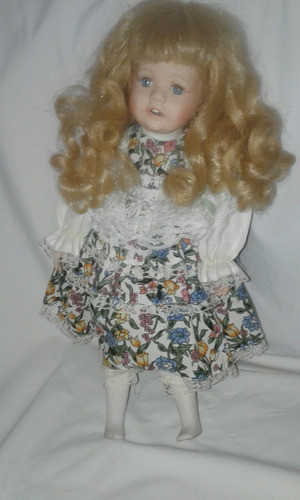 Muñeca Cabecita, Piernas Y Manos De Porcelana  Vestida 1