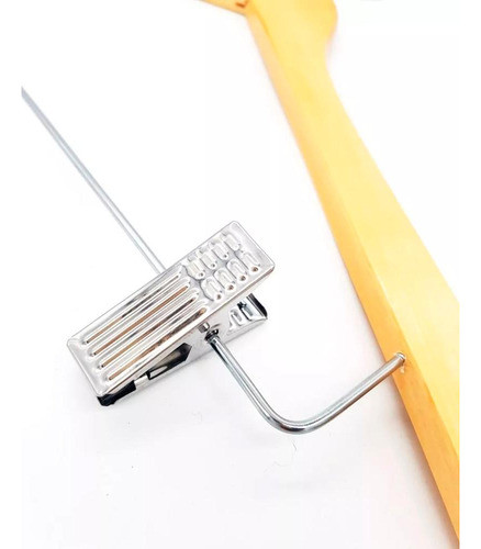 Pack De 100 Perchas De Madera Con Pinzas Calidad Premium 1