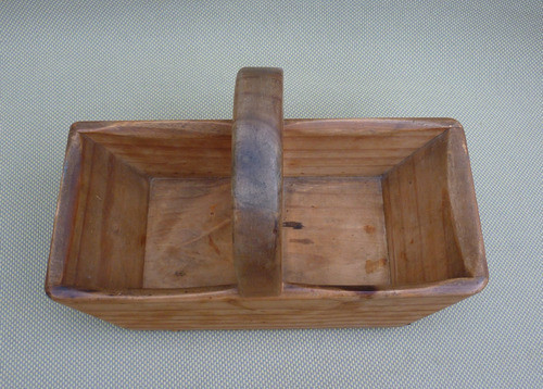 Antigua Canasta De Madera 1