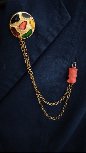 Prendedor Con Cadena Oso Yummy Y Redondel Colores P/ Camisa 1