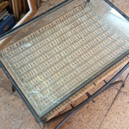 Antigua Mesita De Hierro Y Ratan 1