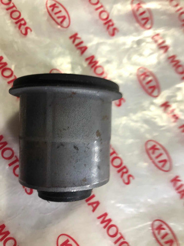 Bucha Original Bandeja Inferior Dianteira Kia Sorento 02-07 1
