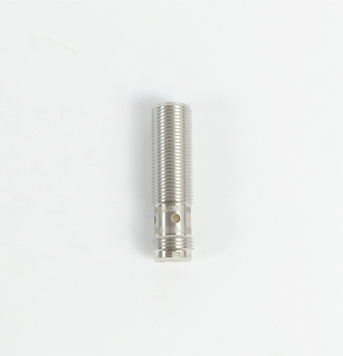 Sensor Indutivo Balluff Macho De 3 Pinos 10-30vdc 200ma C/ R 1