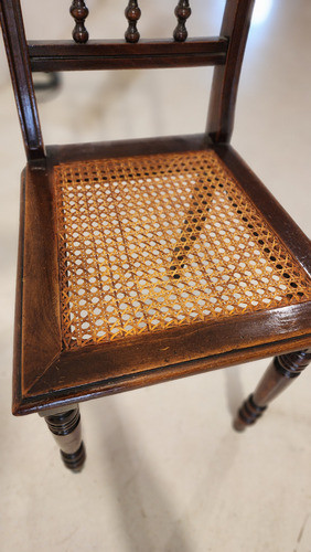 8 Sillas De Estilo De Más De 100 Años De Antiguedad 1