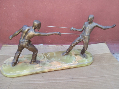 Antiguos Espadachines De Bronce Y Marmol Enfrentados 0