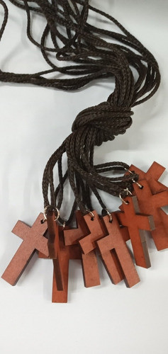 Cruz C/ Cordón Y Argolla Metal Simil Madera X 10 Unid 4 Cm 1