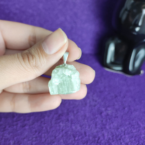 Pingente Bruto Calcita Verde Deixa O Passado Para Trás 1