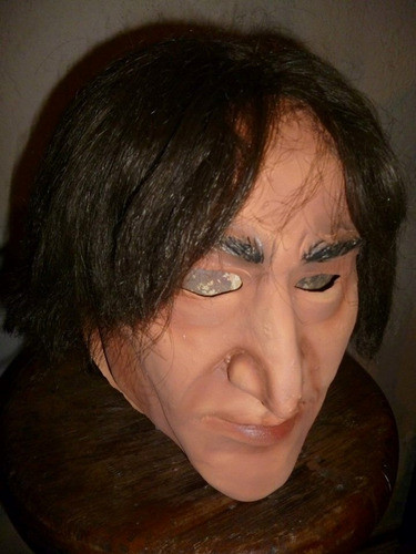 Mascara En Latex. Cantantes. 1