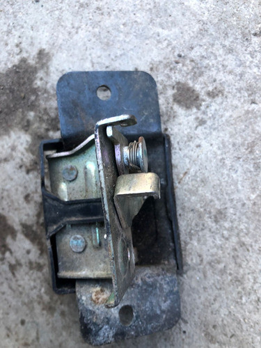 Cerradura Portón Trasero Renault Kwid 0