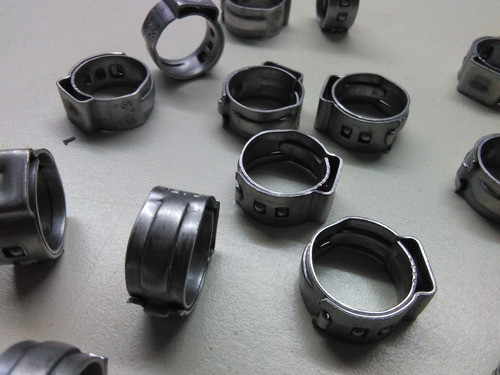 Abrazaderas Trak 13.3 Oreja Fija Inox 304 X 100 Unid. 1