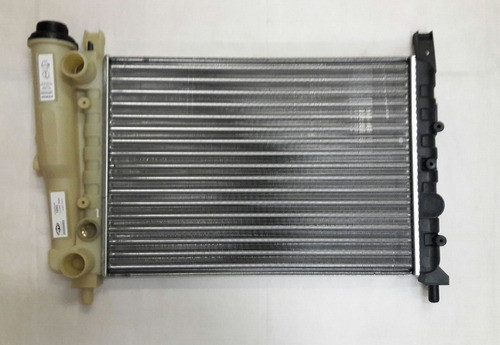 Radiador Fiat Uno 1.3 N De 44 Cm 0