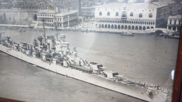 Antigua Foto Enmarcada Uss Fargo (eeuu) 1