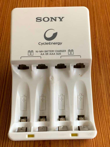Cargador Para Pilas Sony P/4 Pilas. 0