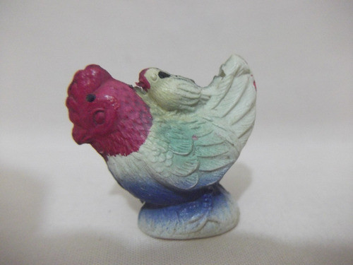 B. Antigo - Galinha Com Miniatura Em Celulóide Anos 50 0