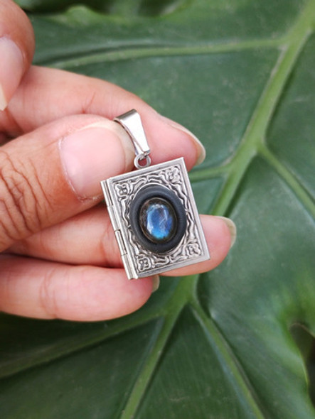 Relicario Con Labradorita Azul. Piedras Energéticas 1