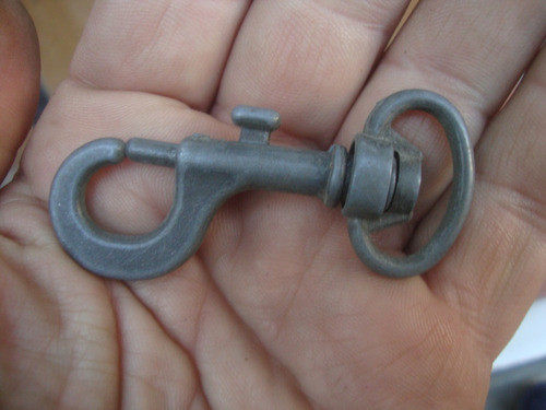 Viejo Gancho De Llavero En Metal 6,1 X 3,4 0