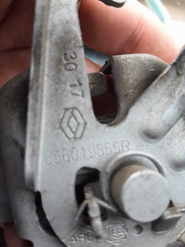 Cerradura Capot Renault Captur Original 0