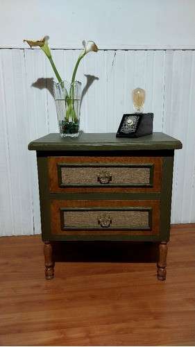 Mesita Clasica Auxiliar Restaurada 1