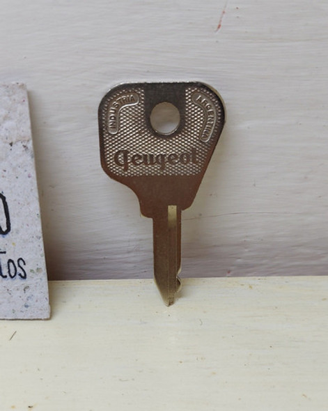 Llave Virgen Puerta Baul Guantera Peugeot 404 504 Neiman 0