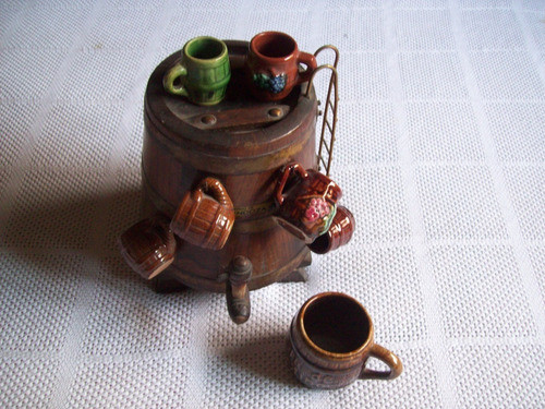 Barrilito Retro De Madera + 7 Jarritas . Rdo Mendoza 0