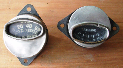 2 Medidores Para Auto Antiguo 1 Para Aceite 1 Para Gasolina 0