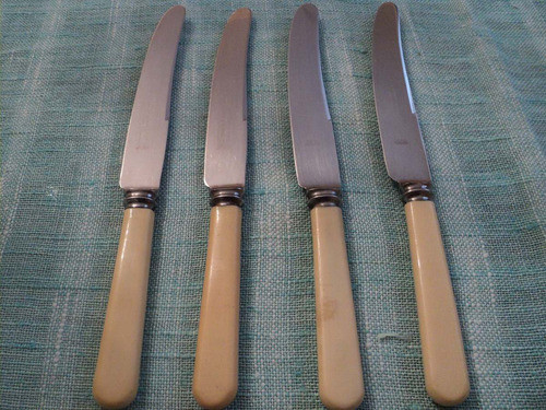 4 Cuchillos Ingleses Sin Uso ,impecables ,sellados!!!!!!!!!! 1