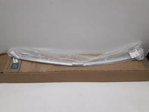 Moldura Inferior Grilla Chevrolet Onix/prisma 17/  Plata Gm 1