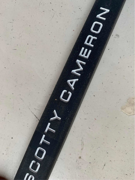 Grip Scotty Cameron California Dark Gray Pistolini Letras Wh 1 Grip Scotty Cameron California Dark Gray Pistolini Letras Wh 1