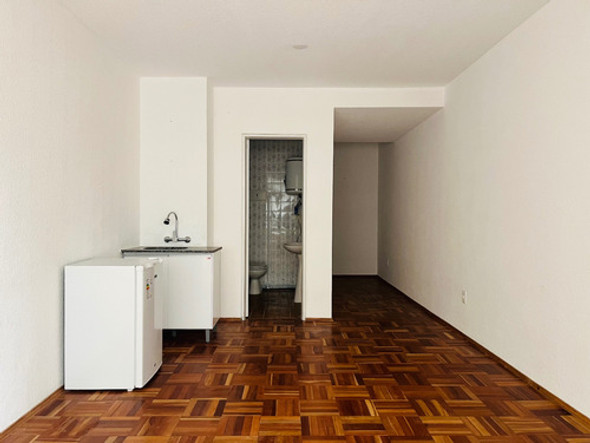 Oficina En Alquiler En El Centro A Metros Plaza Independencia 0