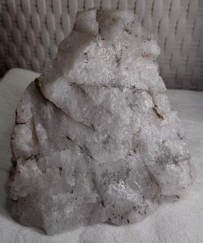 Cuarzo Blanco Triangular( 17cm, 765grs) 1