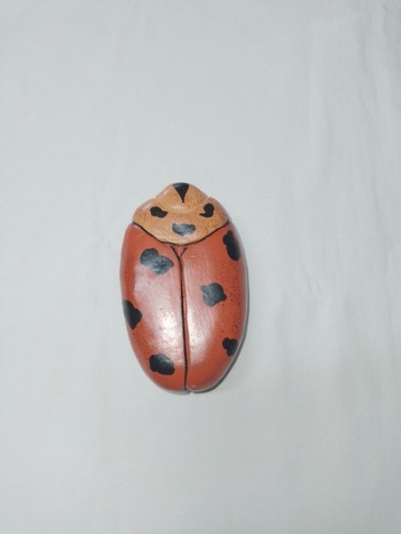 Cepillo De Cerda Para  Ropa- Forma De Vaquita San Antonio 0
