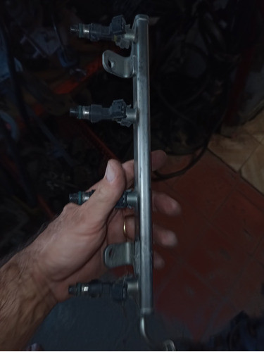 Inyector Nissan Tiida  Motor 1.8 Original 0