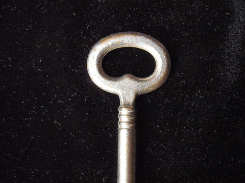 Llave Antigua  11,5 Cm Metal Plateado 1