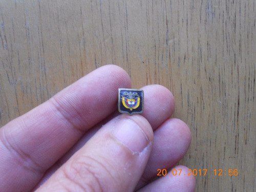 Lucheto Antiguo Escudo Armas Colombia C/ Rosca Y Tornillo 1