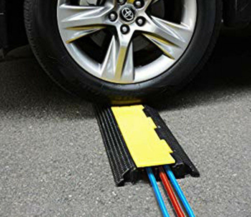 Protector De Cables 3 Canales 91x50x7 - Seguridad Vial 0