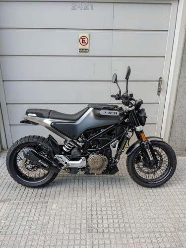 Porta Patente Fender Eliminator Svartpilen 200 400 1