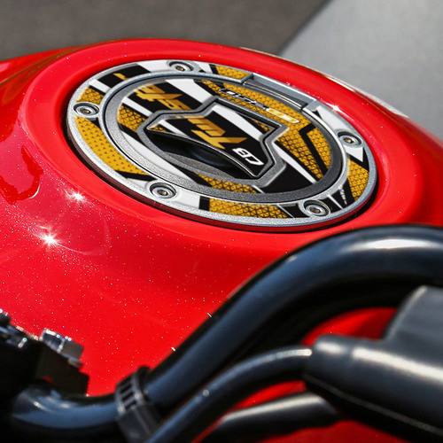 2 Adesivos Moto Honda Cb250 Bocal E Tanque Resinado Dourado 1