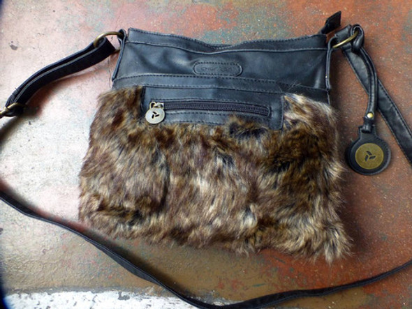 Cartera Chenson De Cuero Ecologico Y Piel Sintetica 0