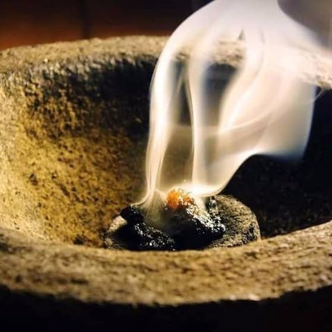 Estoraque Indu Puro X 300 Gr  Defumacion Armonia Luz Energia 1