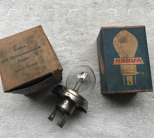 Par De Lampada 24v Alemã Caminhao Mercedes Cara Chata 321 0