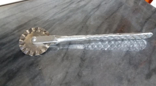 Cortadora O Para Hacer Repulgues Metal 20 Cm 1