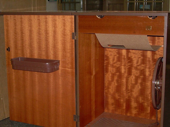 Mueble Para Máquina Coser Familiar Enchapado Madera - Italia 1
