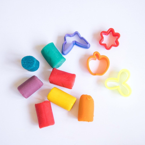 100 Masas Para Modelar 25grs + 100 Moldes Cortantes 0