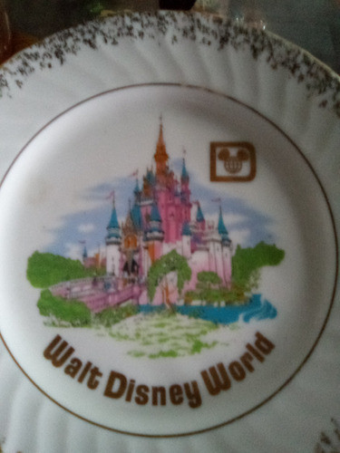 Plato Walt Disney 1