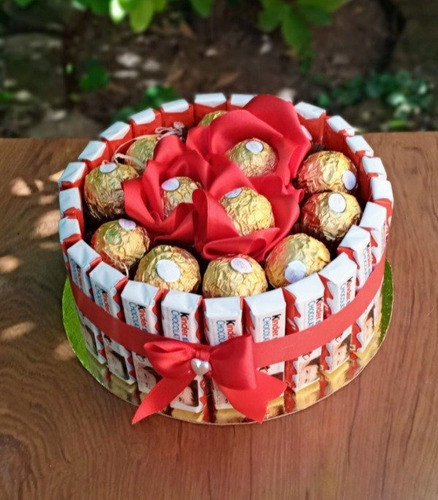 Torta Falsa Regalo Sorpresa Ferrero Kinder Rosa Personalizad 1