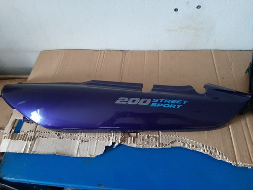 Carenagem Esquerda Rabeta Cbx200 Honda Cor Roxa 1