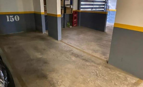 Cochera En Ciudad Vieja, Sobre Calle Zabala Esq. Reconquista. 1 Cochera En Ciudad Vieja, Sobre Calle Zabala Esq. Reconquista. 1