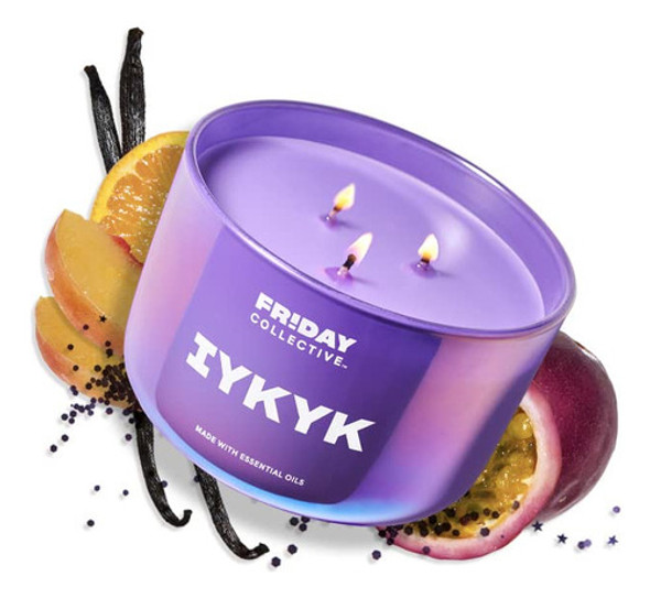 Friday Collective Iykyk - Vela Perfumada Afrutada, Hecha Con 1