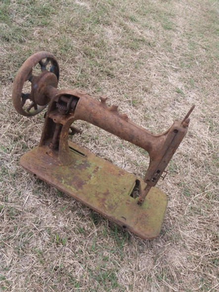 Máquina De Coser Antigua No 1 1