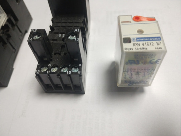 Relay Cuádruple Inversor Telecanique 24 V 50 Hz 1